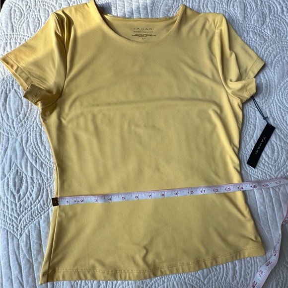 TAHARI modern essentials. Top with a double lining. Size S/P. - Picture 6 of 9